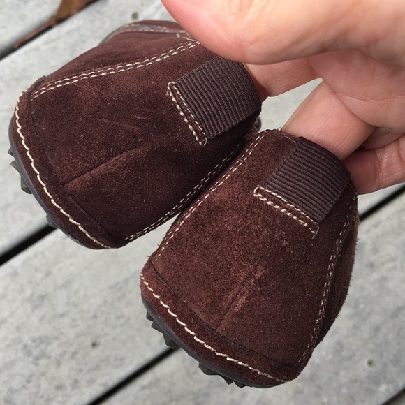Suede slip ons Sz 6 - Picture 8 of 8